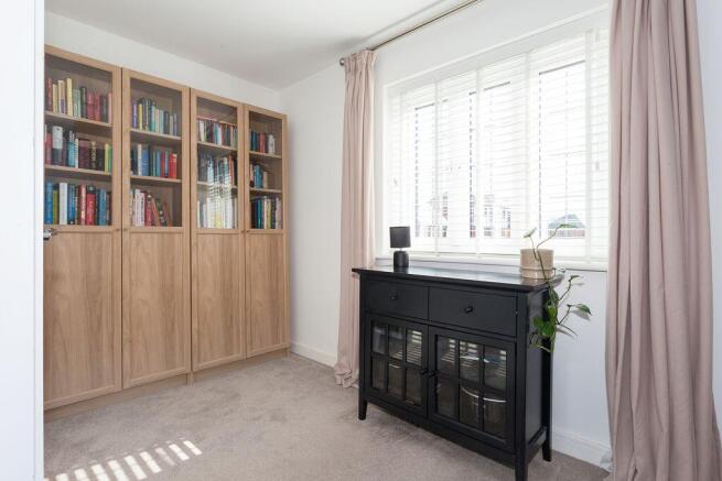 BEDROOM 2