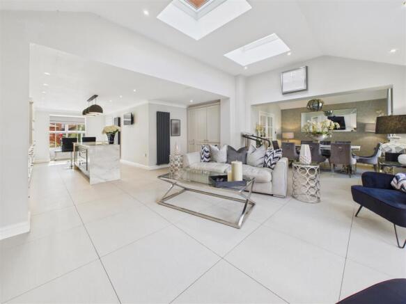 Open Plan Kitchen/Living Area