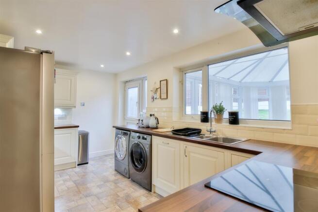 Kitchen (1)