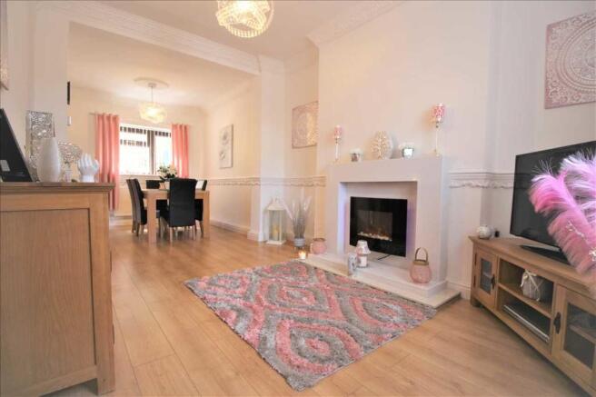 Lounge image 1