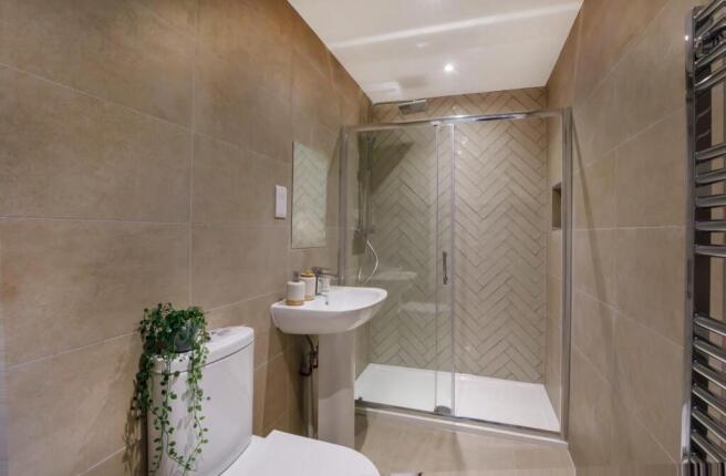 2 bed Duplex for sale Image 8