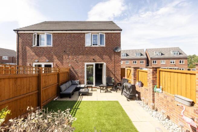 2 bed Semi-Detached for sale Image 12