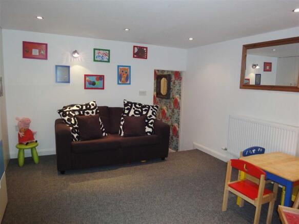 PLAYROOM/FAMILY ROOM