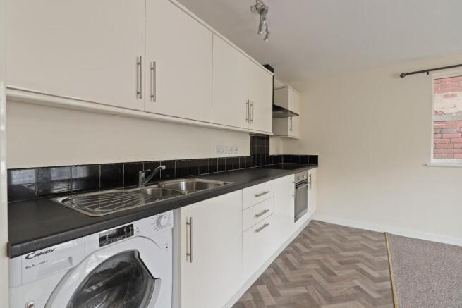 2 bed House for sale Image 7