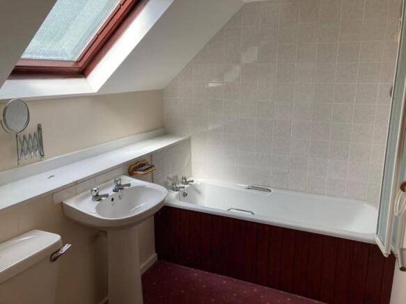 Bathroom.jpg