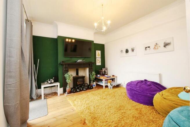 4 bed Semi-Detached for sale Image 6