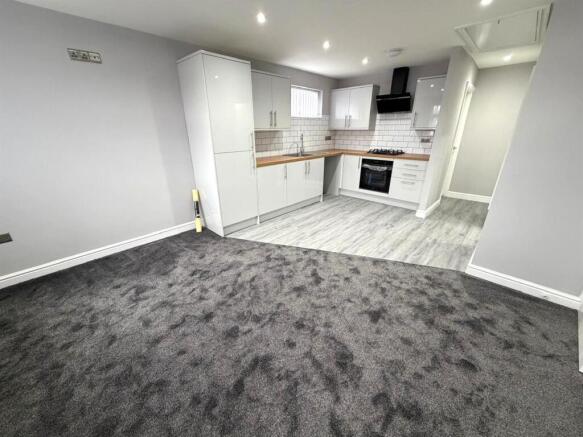 Open Plan Sitting Room/ Kitchen Pic 1