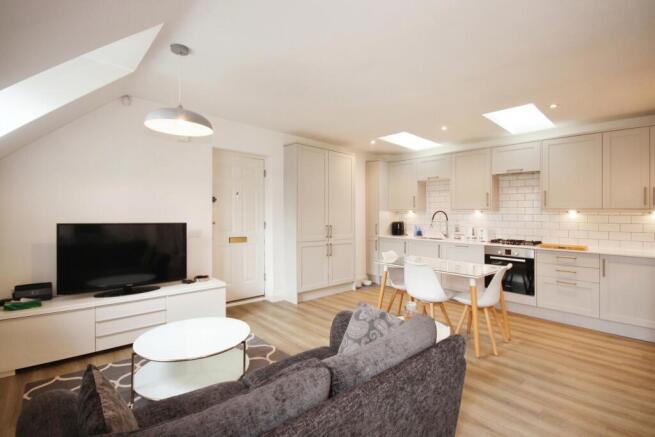 Kitchen/Lounge