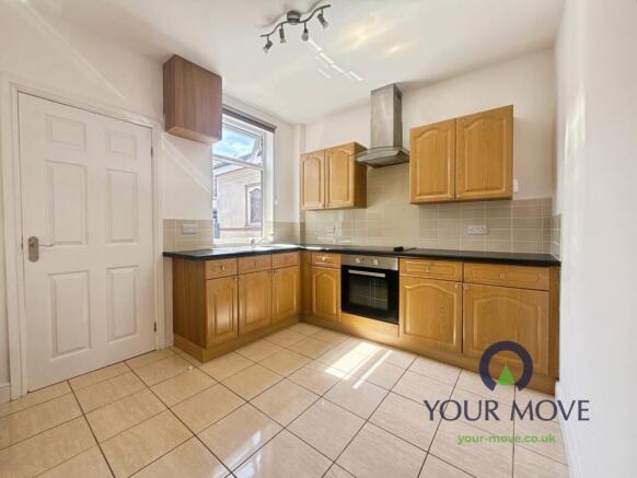 2 bed Terraced to rent Image 4
