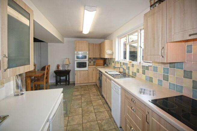 KITCHEN 1