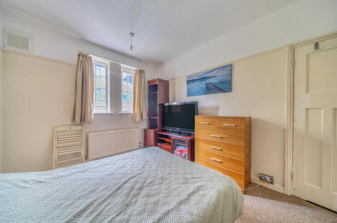 1356140-9-68d2c71...