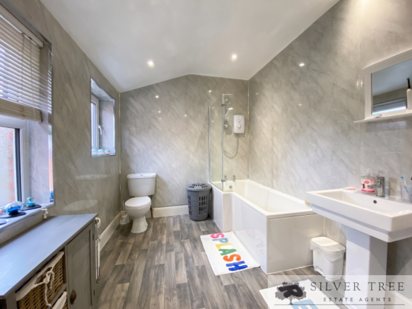2 bed Terraced for sale Image 9