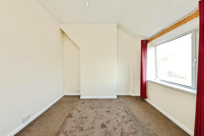 3 bed Terraced for sale Image 9