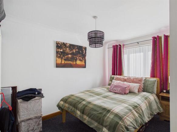 3 bed Semi-Detached for sale Image 7