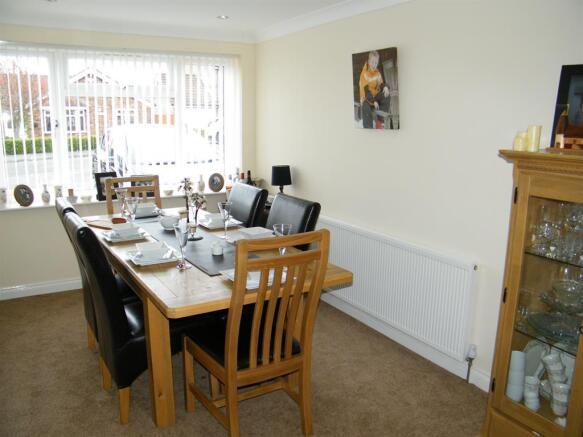 Sitting / Dining Room1