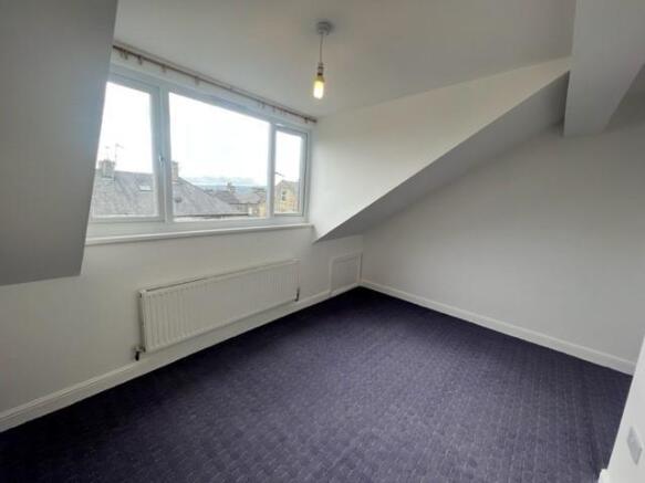 2 bed Terraced to rent Image 12