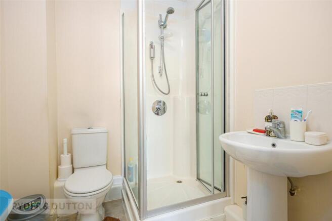 2 bed Apartment for sale Image 7