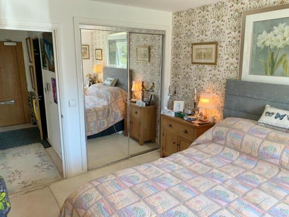 1 bed Apartment for sale Image 12
