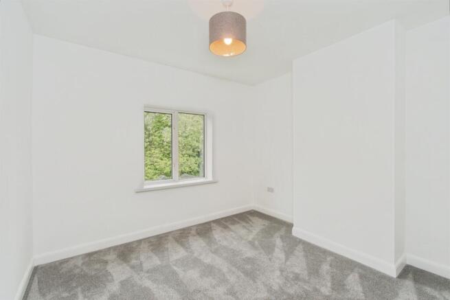 3 bed Semi-Detached for sale Image 8