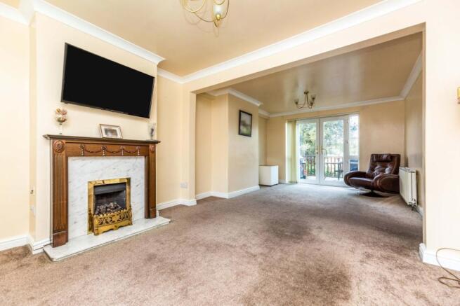 Lounge/Dining Room