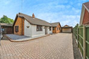 104, Pebble Mill Drive, Blackfords, Cannock WS11 6UR