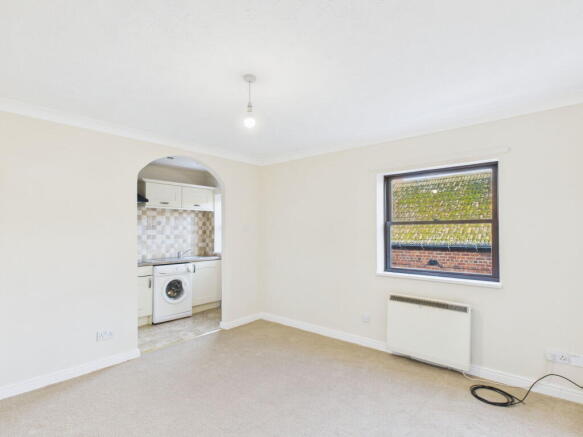 2 bed Apartment for sale Image 4