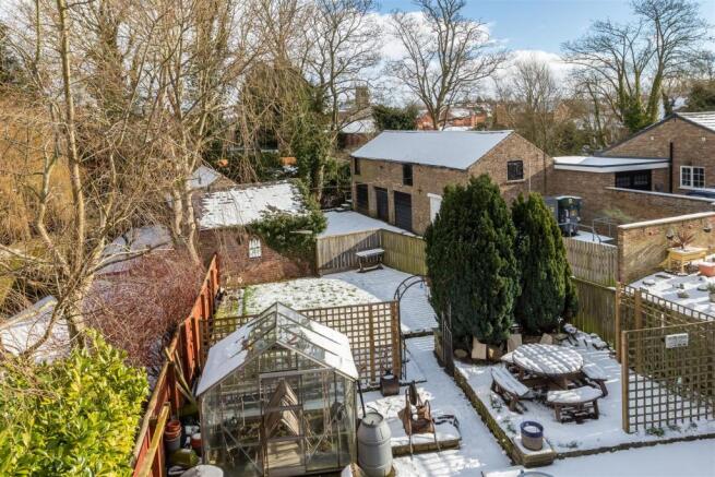 Welham Road 19-Bedroom 2 D.jpg