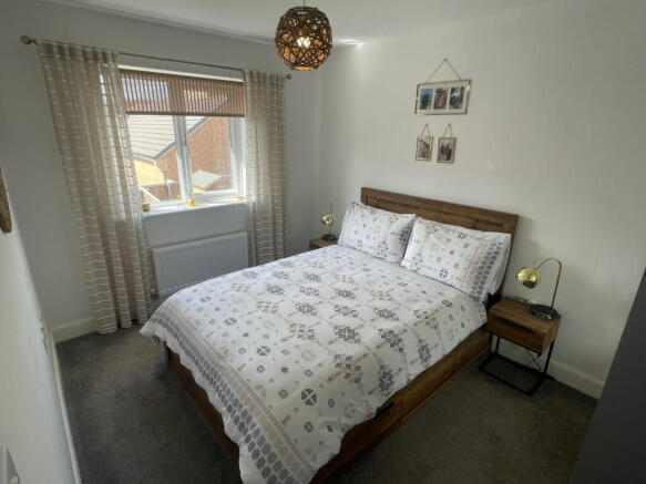 3 bed Terraced to rent Image 5