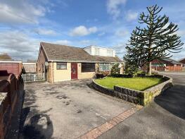 43, Moss Park Avenue, Stoke-on-trent ST9 0EP