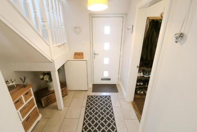 FIRST FLOOR LANDING