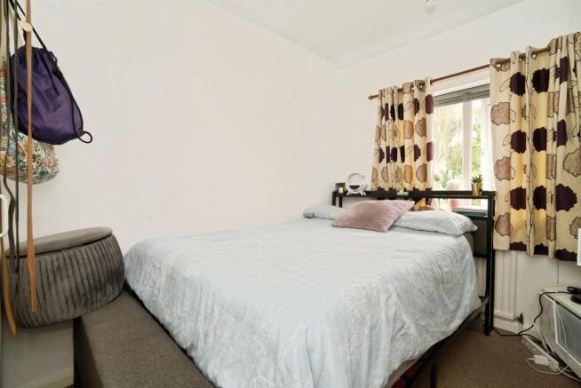 3 bed Semi-Detached for sale Image 9