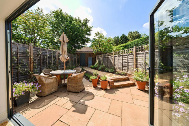 1328572-4-687a280...