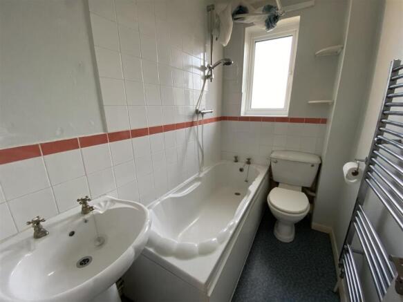 Bathroom.jpeg