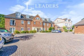 8, Wolfe Close, Chichester PO19 6BY