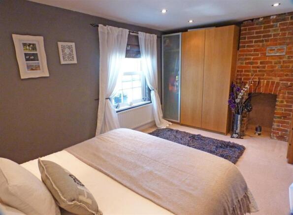 BEDROM THREE
