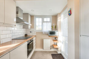 4, Wirrell Court, Salisbury Road, Leigh-on-sea SS9 2JZ