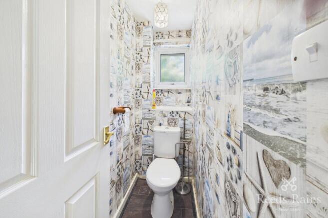 2 bed End of Terrace to rent Image 8