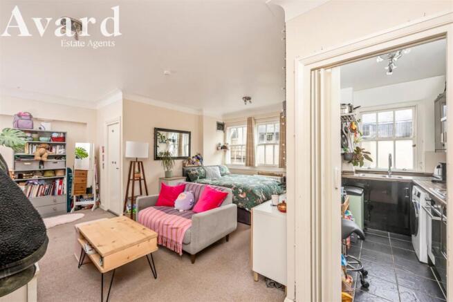 Kings Road, Astra House 37-001.JPG