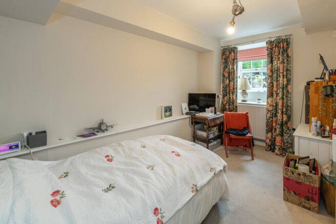 4 bed Town House for sale Image 5