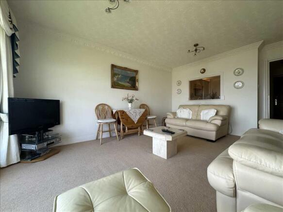 2 bed Flat for sale Image 8