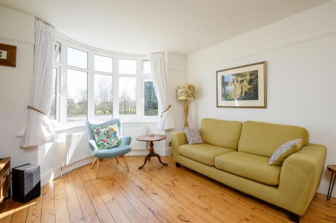 3 bed Semi-Detached for sale Image 6