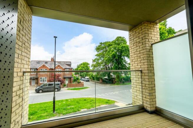 2 bed Apartment for sale Image 11