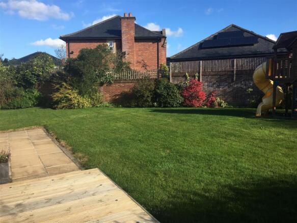 GARDEN5.jpg