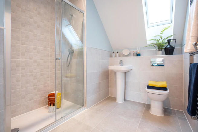 4 bed Semi-Detached for sale Image 11