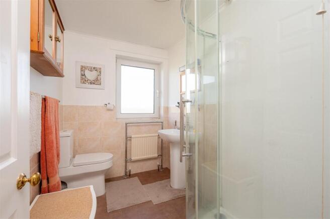 4 bed Detached for sale Image 12