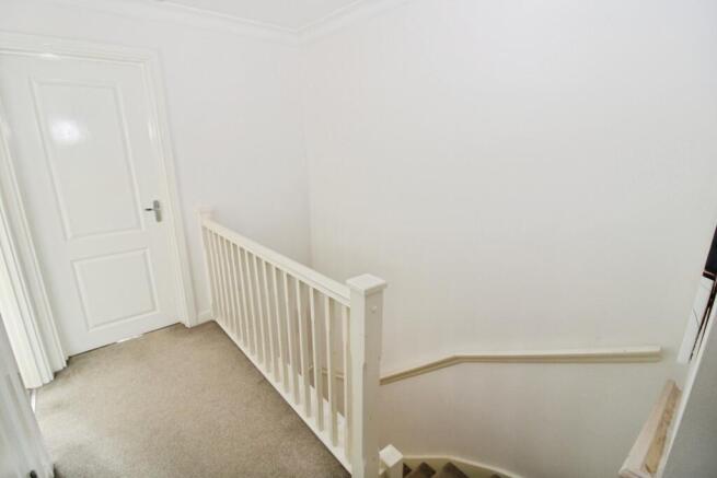 3 bed Semi-Detached for sale Image 6