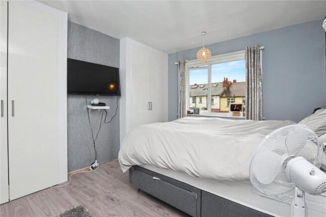 3 bed Terraced for sale Image 8