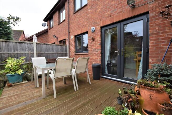 11 Byron Close - garden decking.JPG
