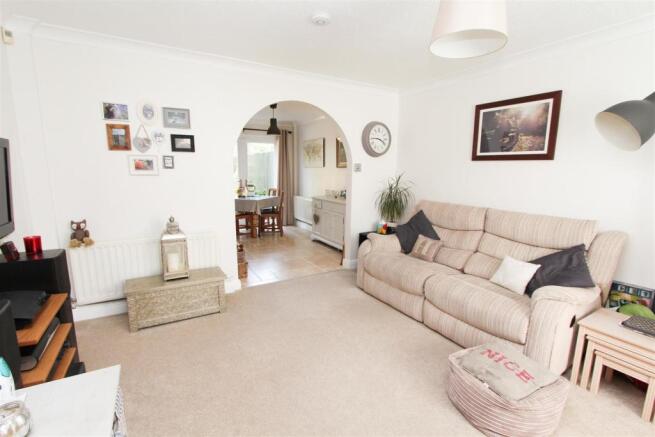 LIVING ROOM.jpg