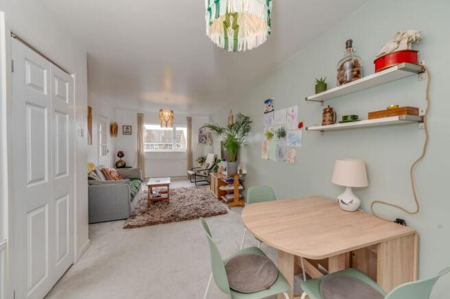 3 bed Semi-Detached for sale Image 8